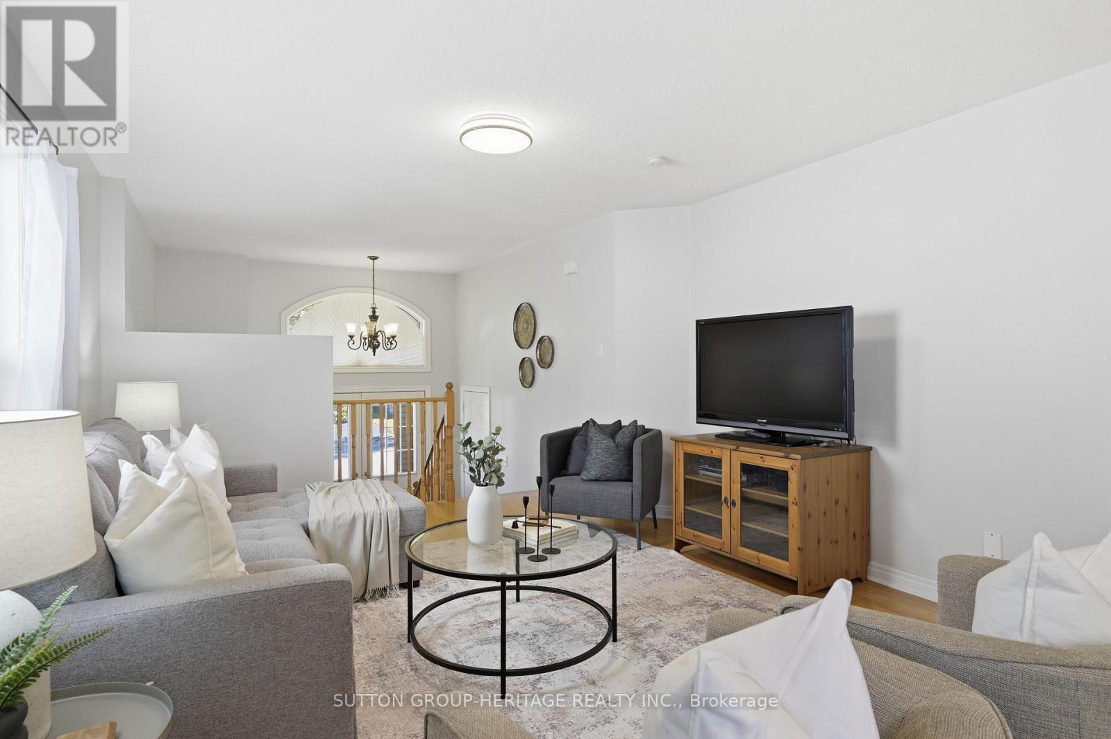 141 Dadson Drive, Clarington, Ontario  L1C 5M7 - Photo 6 - E12485527