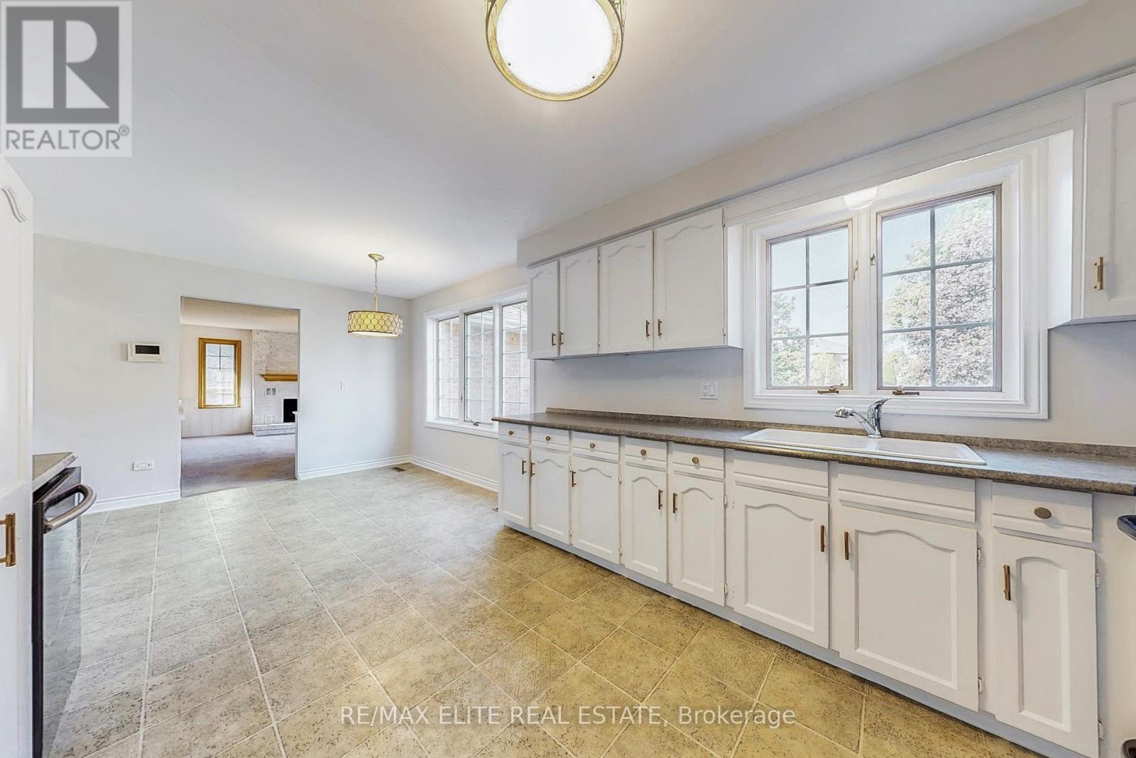 61 Beaufort Hills Road, Richmond Hill (Oak Ridges), Ontario  L4E 2N3 - Photo 12 - N12421130