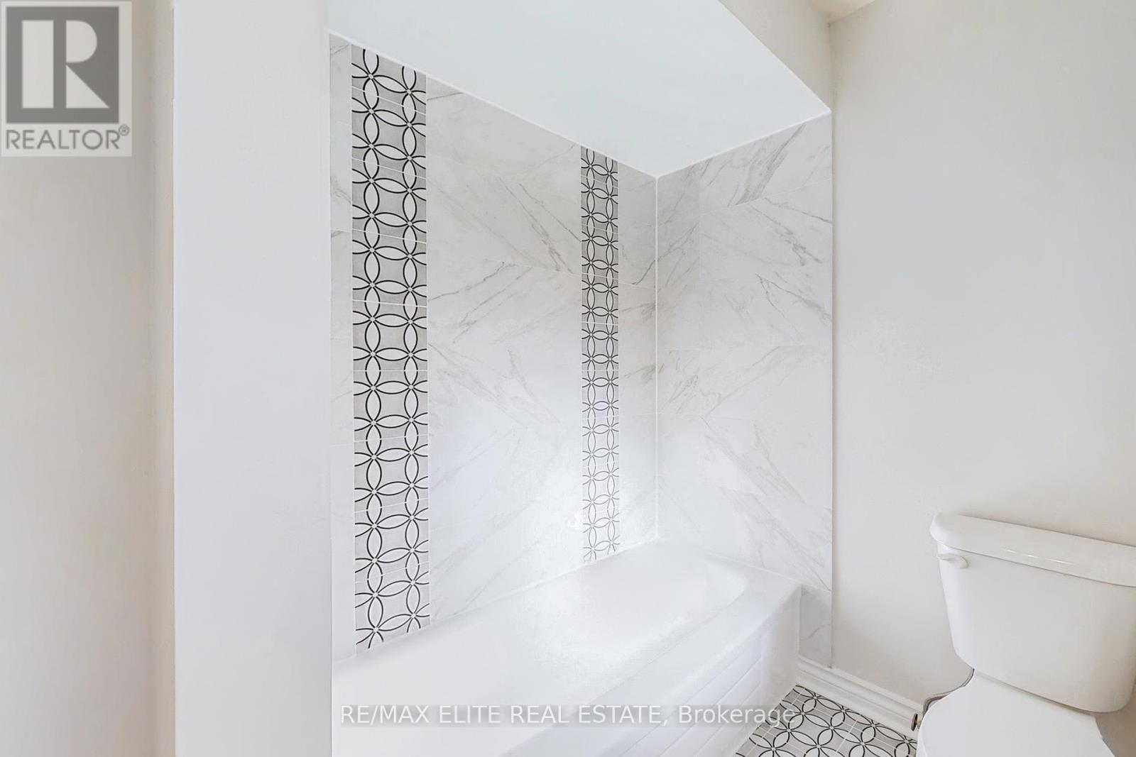 61 Beaufort Hills Road, Richmond Hill (Oak Ridges), Ontario  L4E 2N3 - Photo 27 - N12421130