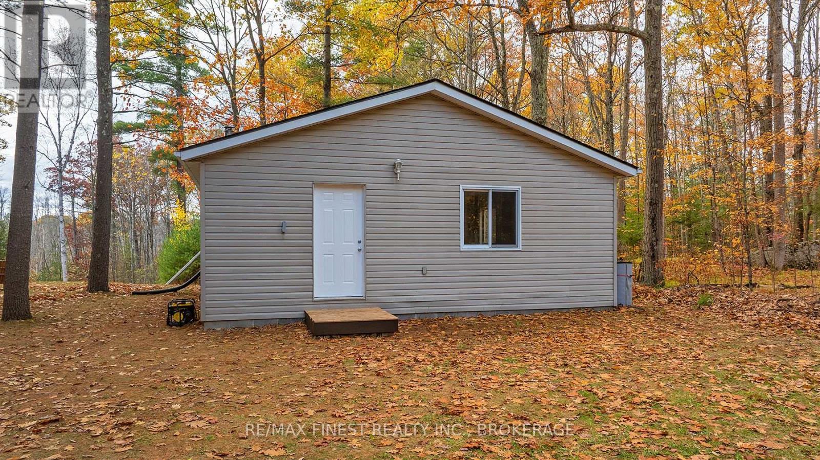 1131a Moon Road, Frontenac (Frontenac Centre), Ontario  K0H 1T0 - Photo 10 - X12485658