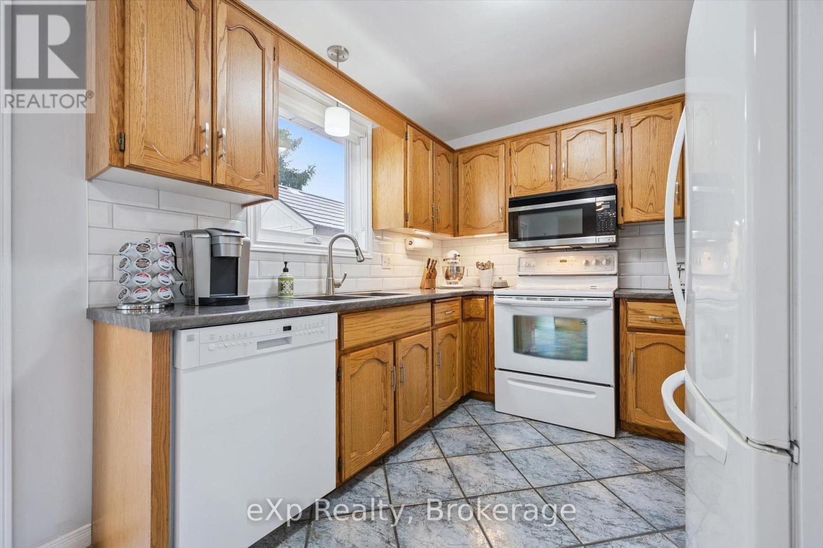 29 Celia Crescent, Guelph, Ontario  N1G 4R4 - Photo 15 - X12485674