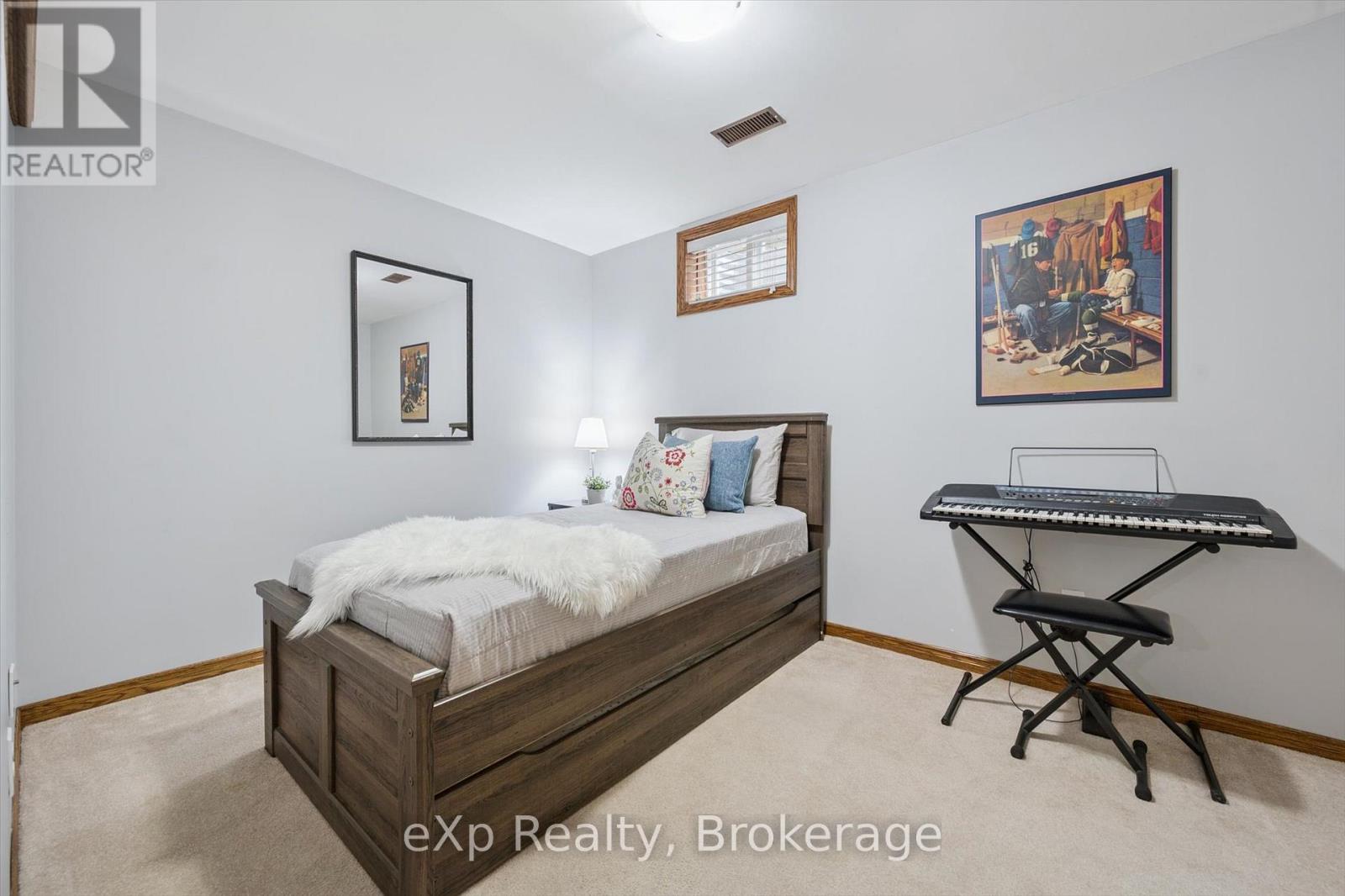 29 Celia Crescent, Guelph, Ontario  N1G 4R4 - Photo 31 - X12485674