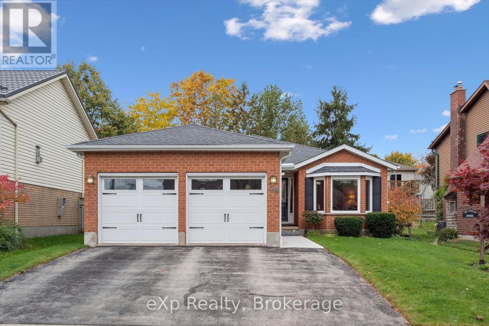 29 Celia Crescent, Guelph, Ontario  N1G 4R4 - Photo 4 - X12485674