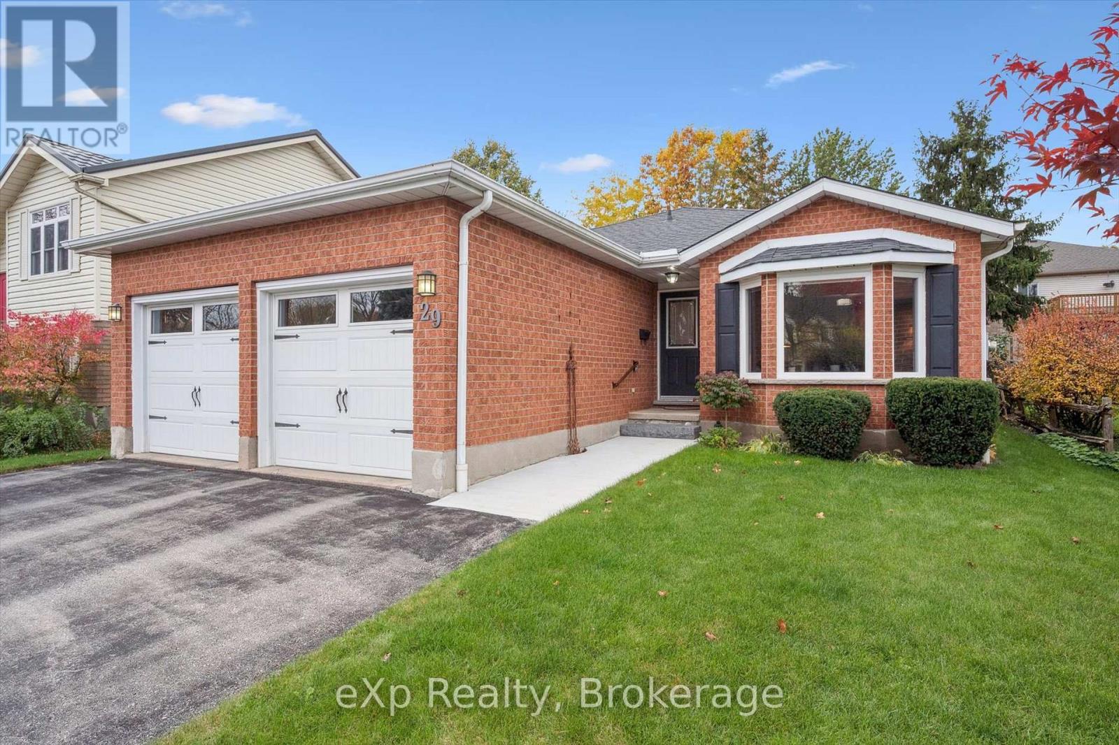 29 Celia Crescent, Guelph, Ontario  N1G 4R4 - Photo 5 - X12485674