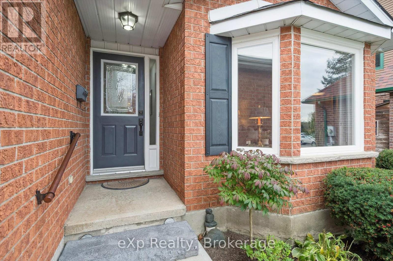 29 Celia Crescent, Guelph, Ontario  N1G 4R4 - Photo 6 - X12485674