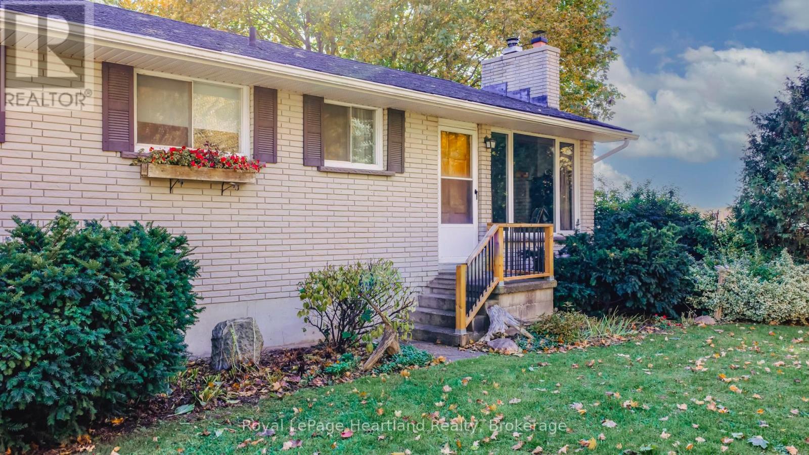 37881 Crystal Springs Road, Bluewater, Ontario  N0M 2R0 - Photo 3 - X12485681