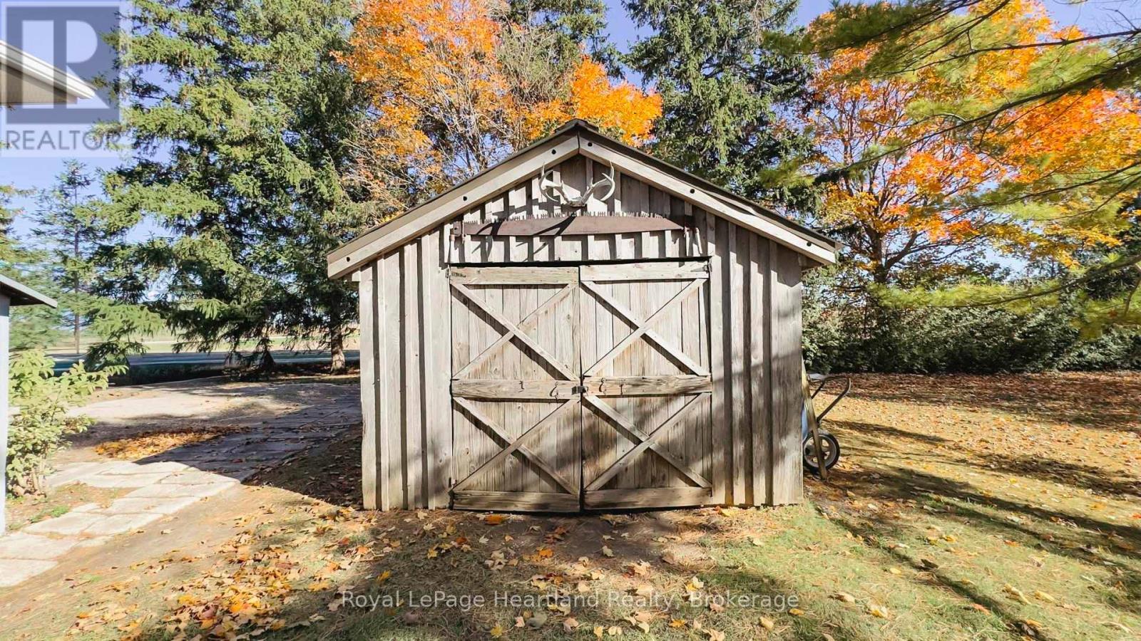 37881 Crystal Springs Road, Bluewater, Ontario  N0M 2R0 - Photo 36 - X12485681