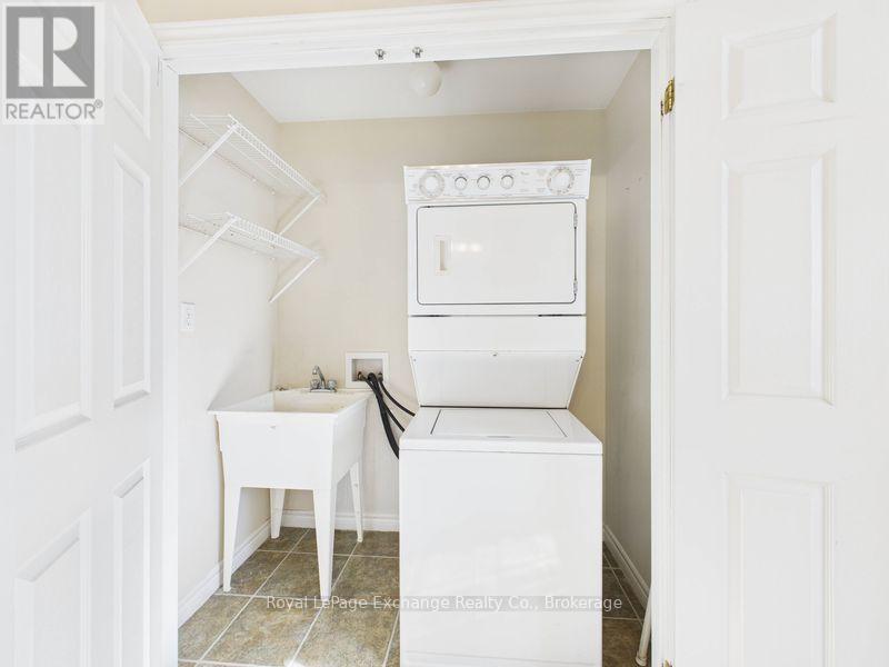 Upper - 378 Duncan Place, Kincardine, Ontario  N2Z 3B4 - Photo 11 - X12485683