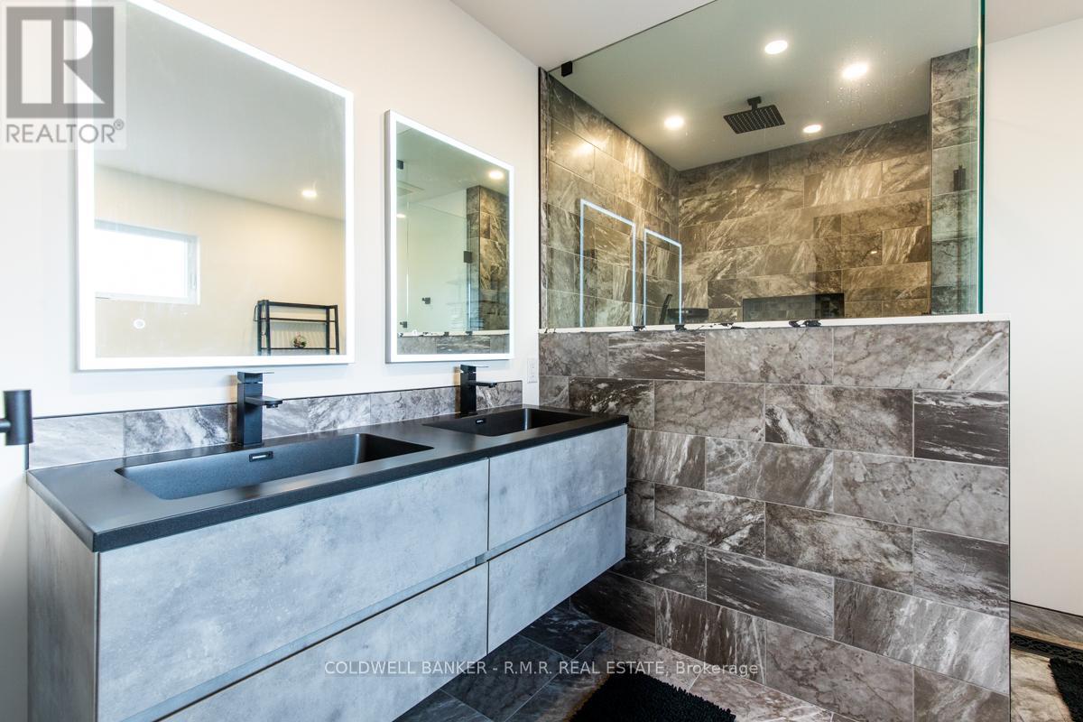 36 Page Street, Port Colborne, Ontario L3K 5V1 - Photo 23 - X12485652