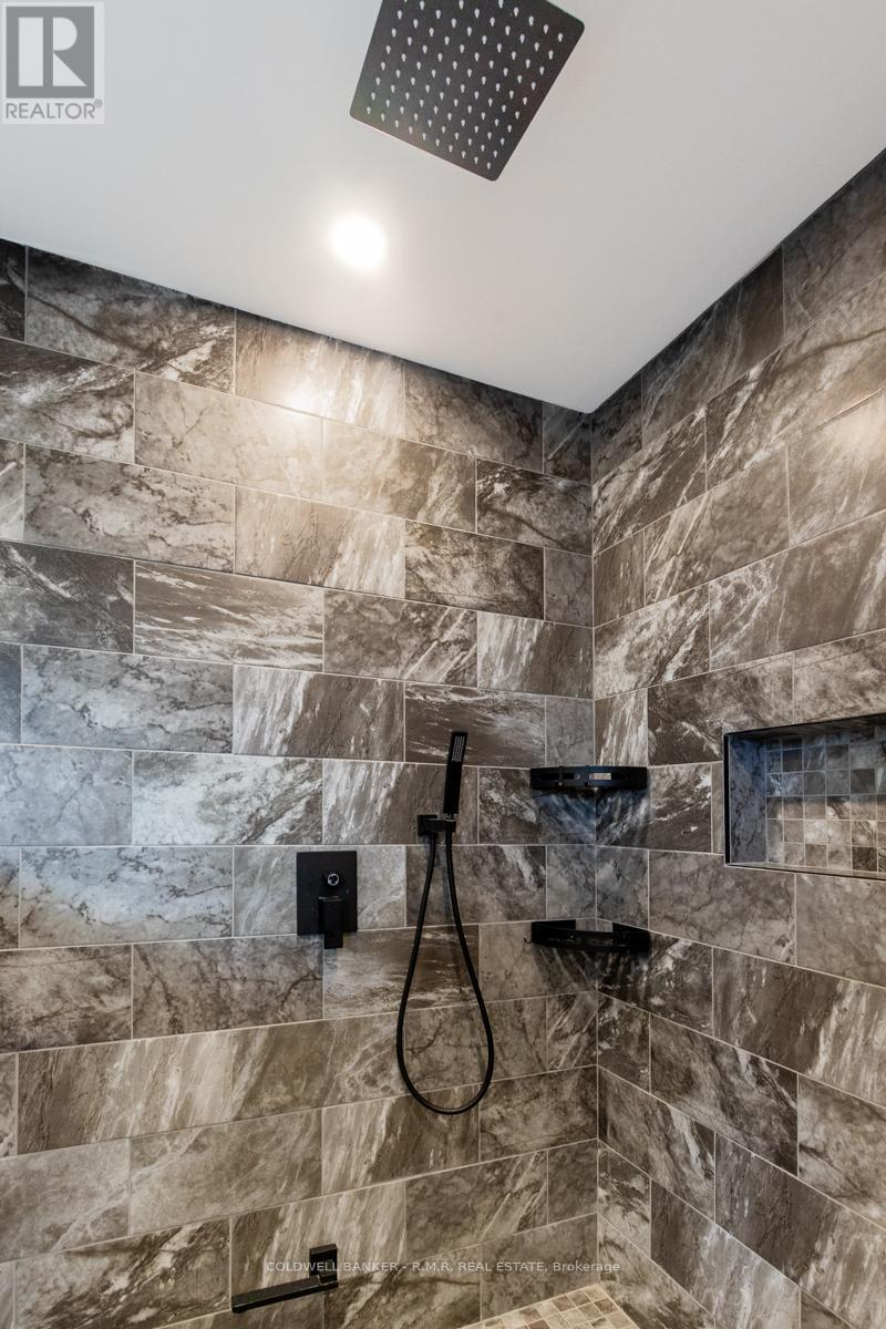 36 Page Street, Port Colborne, Ontario L3K 5V1 - Photo 25 - X12485652