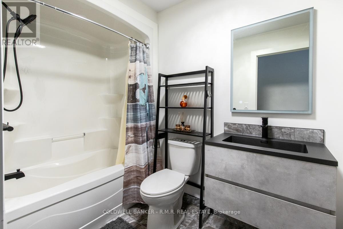 36 Page Street, Port Colborne, Ontario L3K 5V1 - Photo 30 - X12485652