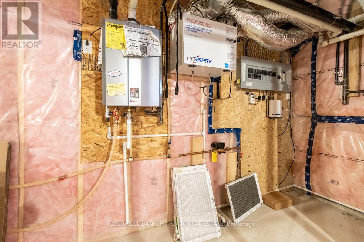 36 Page Street, Port Colborne, Ontario L3K 5V1 - Photo 34 - X12485652