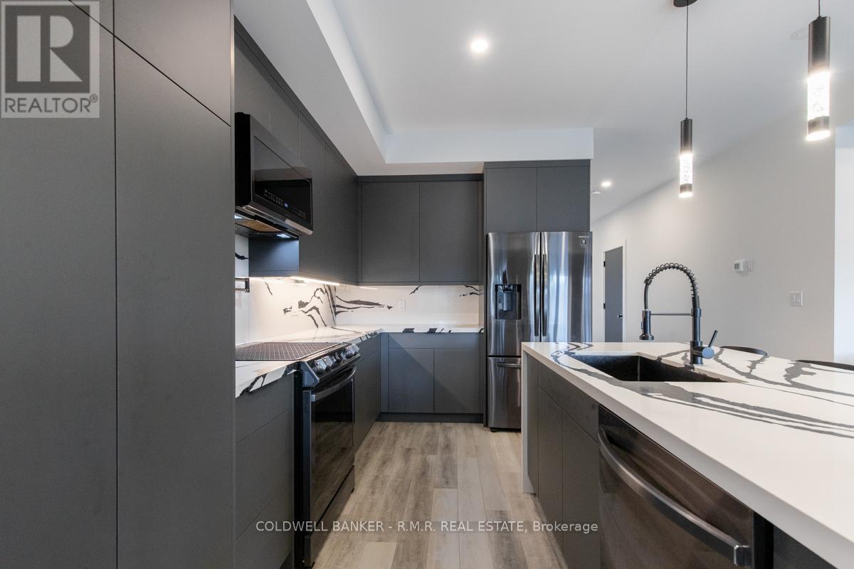 36 Page Street, Port Colborne, Ontario L3K 5V1 - Photo 9 - X12485652