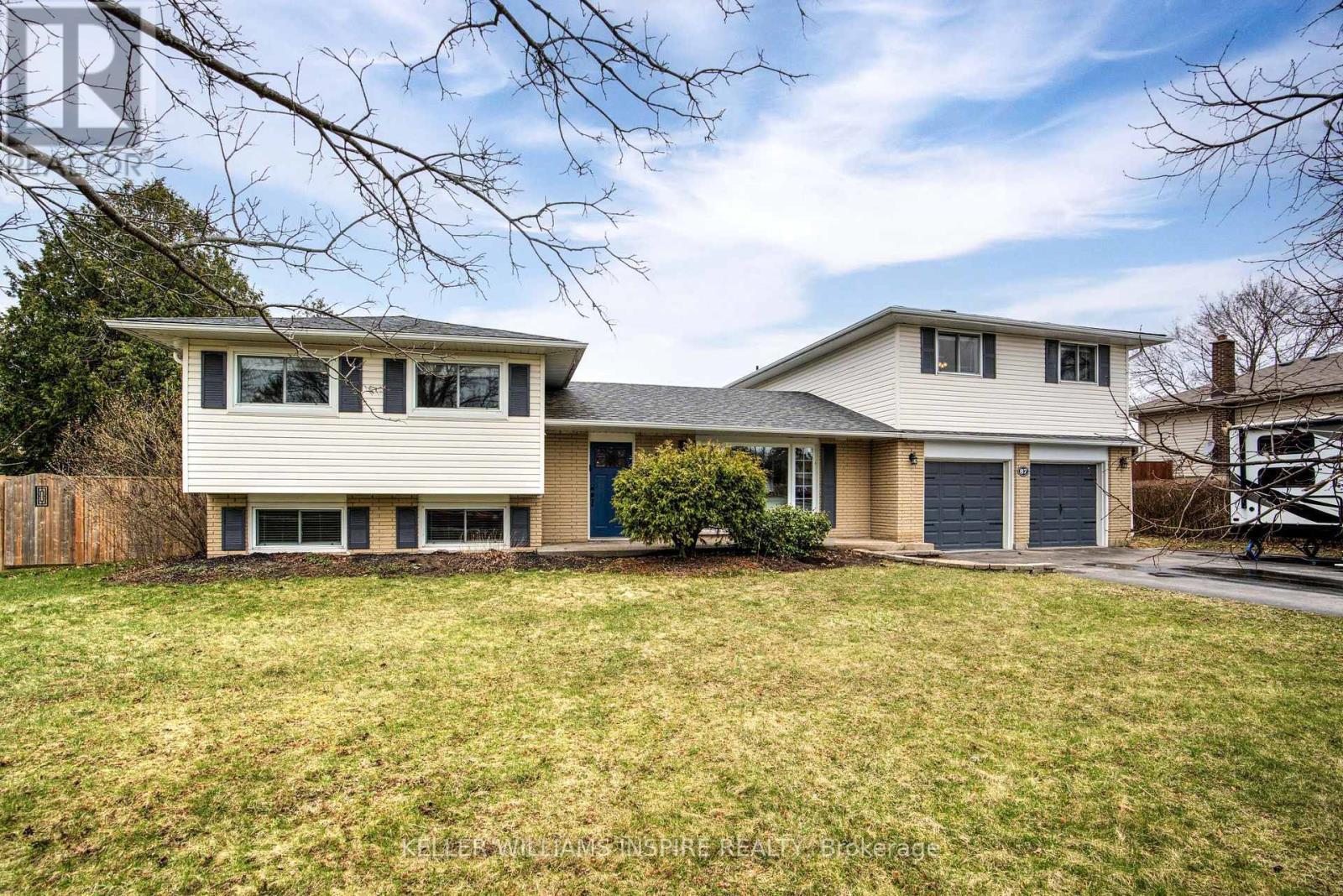 87 Jeffrey Drive, Quinte West, Ontario K8V 5P8 - Photo 2 - X12485663