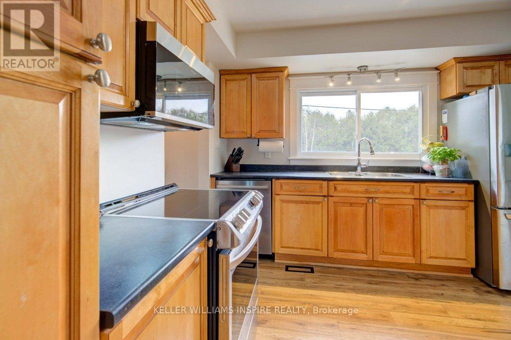 87 Jeffrey Drive, Quinte West, Ontario K8V 5P8 - Photo 25 - X12485663