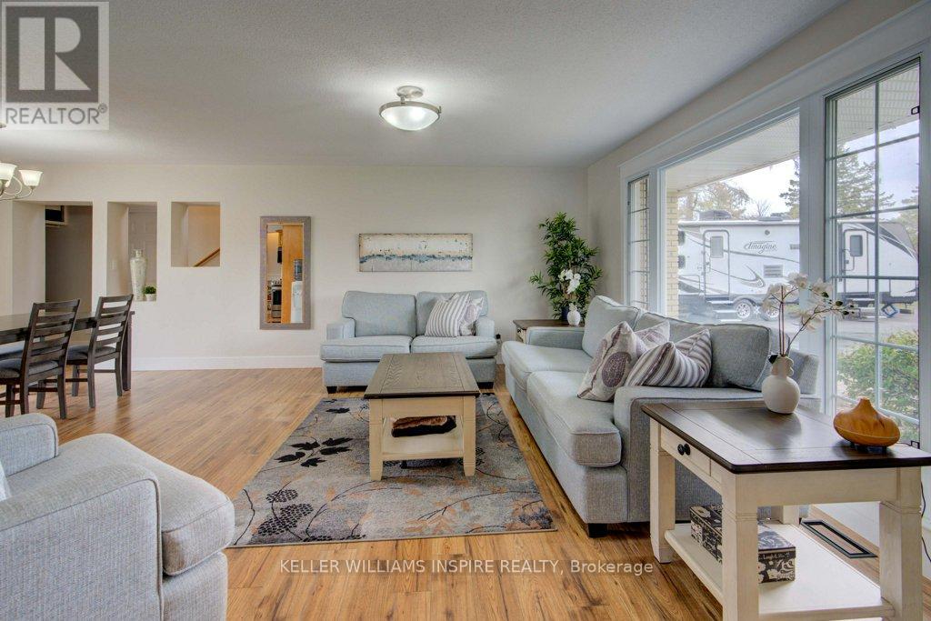 87 Jeffrey Drive, Quinte West, Ontario K8V 5P8 - Photo 30 - X12485663