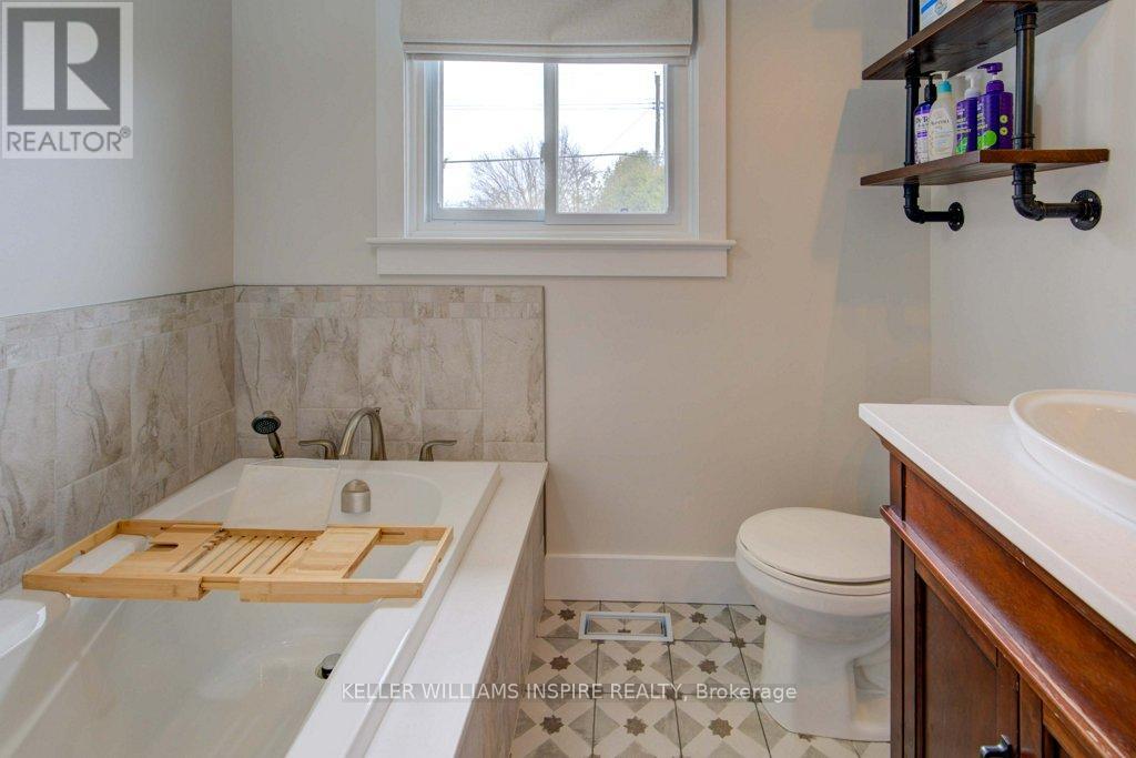 87 Jeffrey Drive, Quinte West, Ontario K8V 5P8 - Photo 35 - X12485663