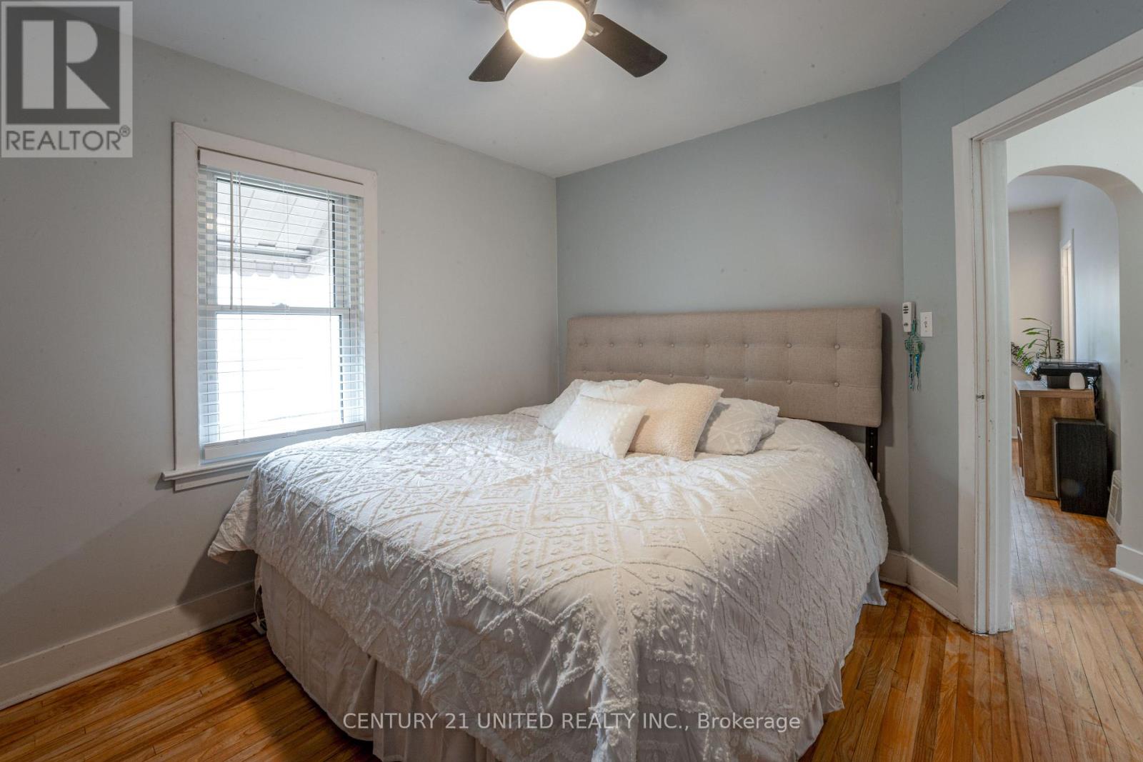 273 Bennet Street, Peterborough (Northcrest Ward 5), Ontario  K9H 5B8 - Photo 10 - X12485705