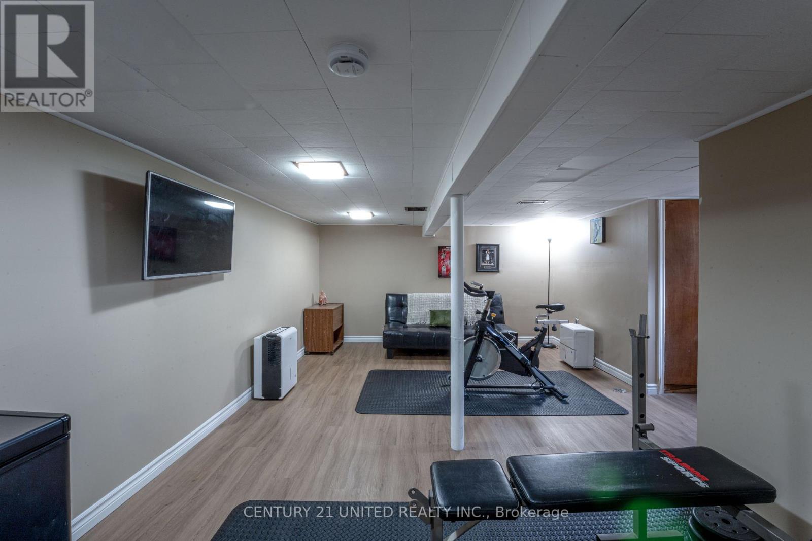 273 Bennet Street, Peterborough (Northcrest Ward 5), Ontario  K9H 5B8 - Photo 15 - X12485705