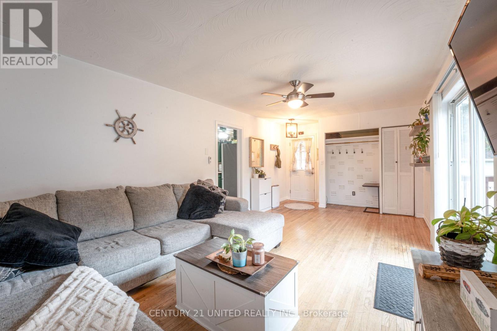 273 Bennet Street, Peterborough (Northcrest Ward 5), Ontario  K9H 5B8 - Photo 5 - X12485705