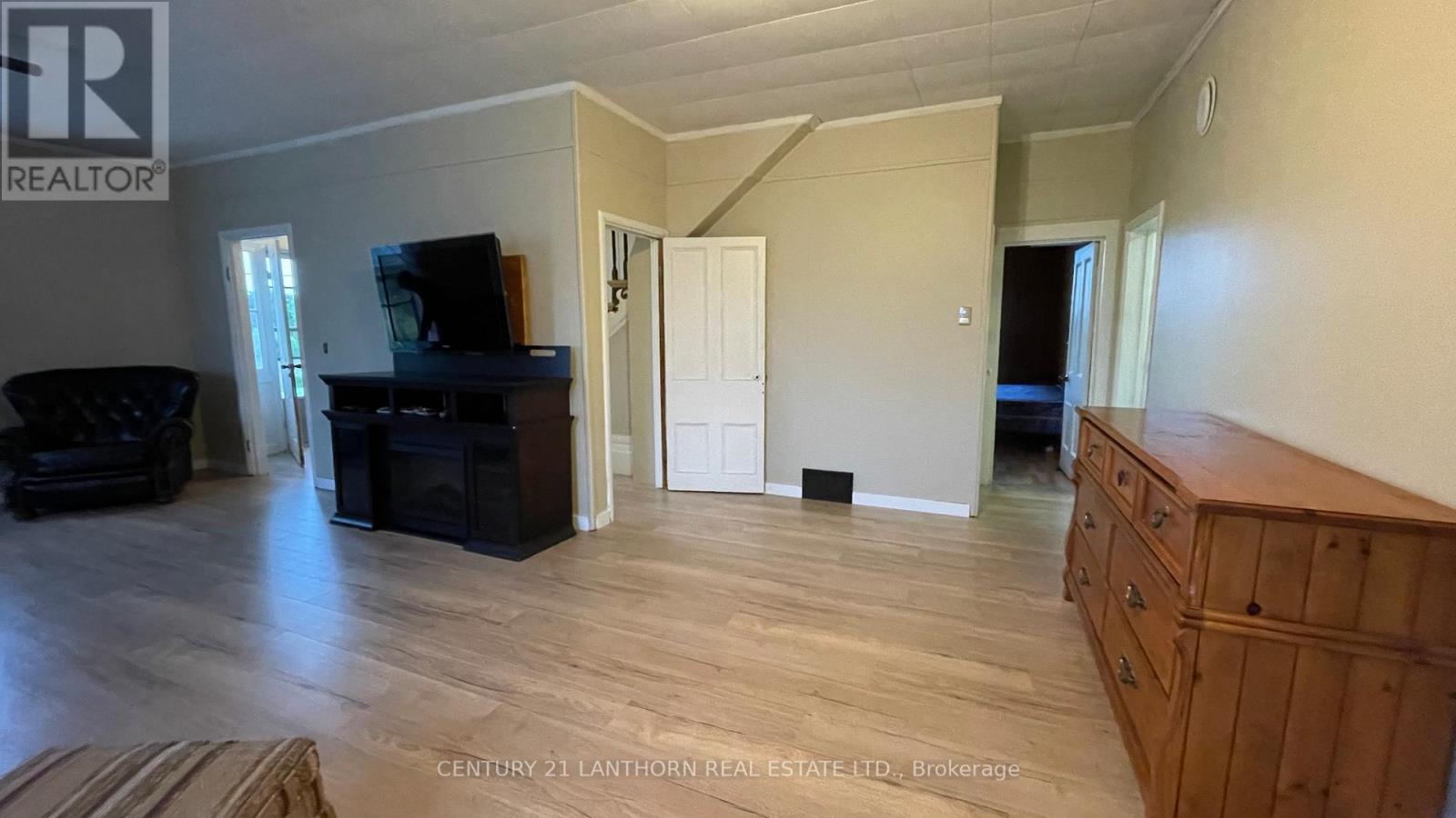 848 County Rd 18 Road, Prince Edward County, Ontario  K0K 1P0 - Photo 9 - X12485708