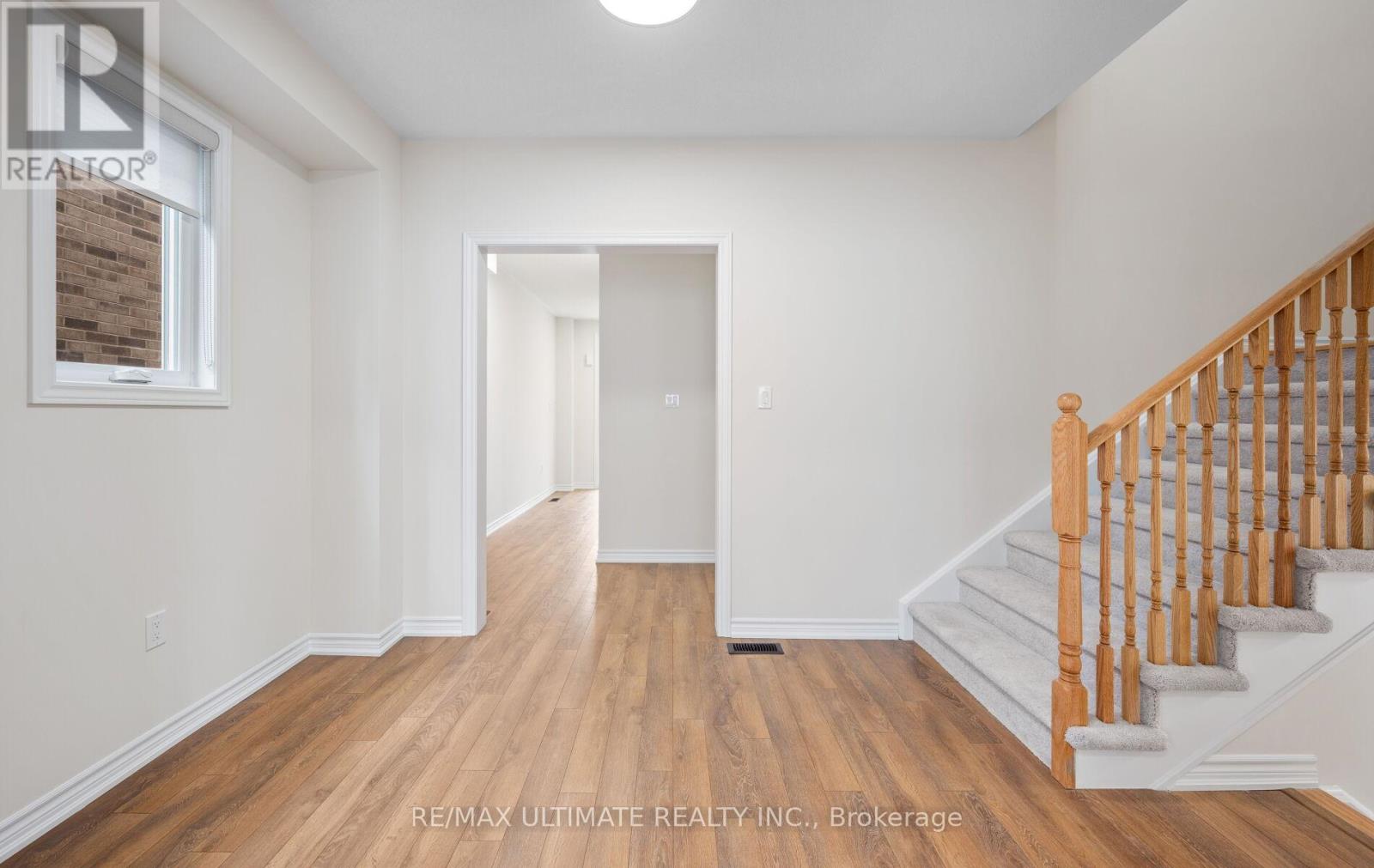 117 Molozzi Street, Erin, Ontario  N0B 1T0 - Photo 8 - X12458553