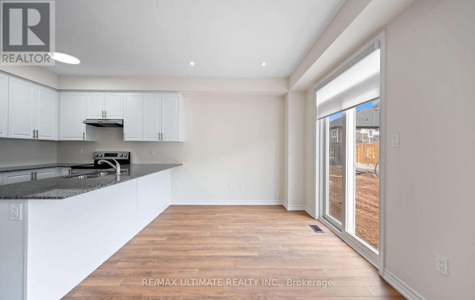 117 Molozzi Street, Erin, Ontario  N0B 1T0 - Photo 15 - X12458553