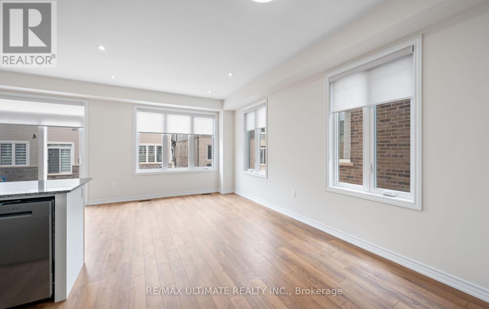 117 Molozzi Street, Erin, Ontario  N0B 1T0 - Photo 10 - X12458553