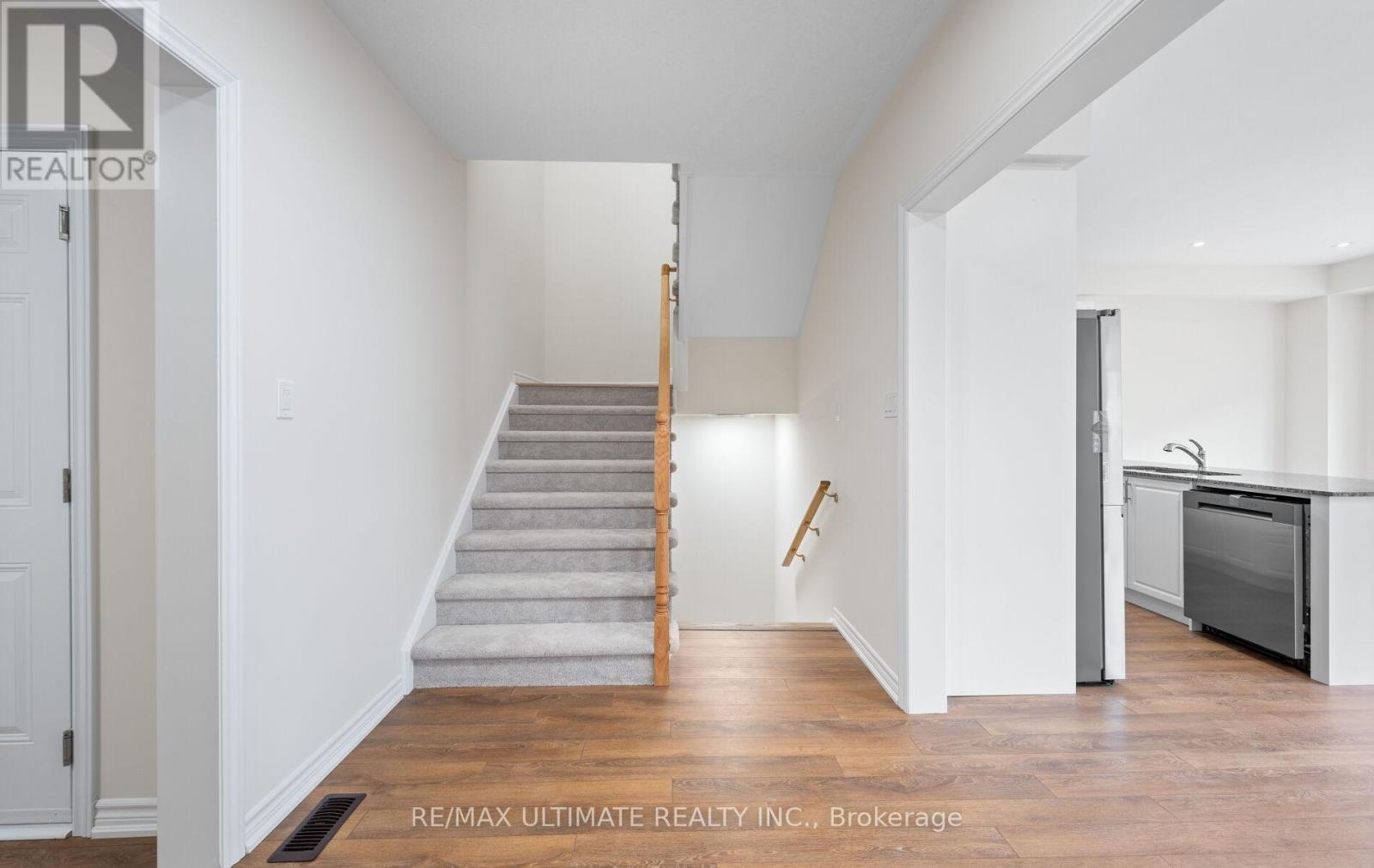 117 Molozzi Street, Erin, Ontario  N0B 1T0 - Photo 7 - X12458553