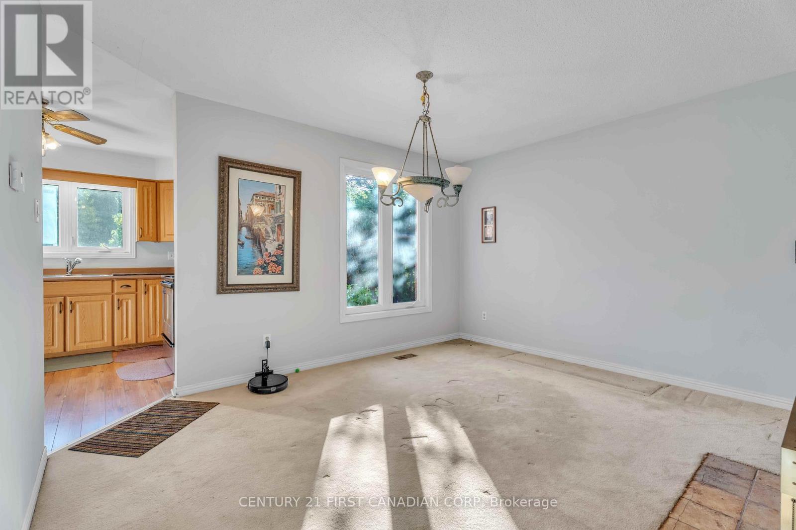 33 Fourwinds Road, London South, Ontario  N6K 3L1 - Photo 13 - X12485693