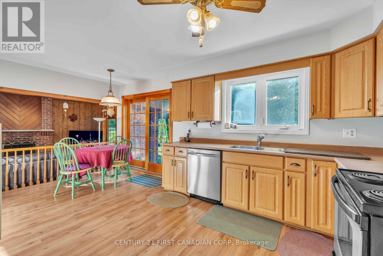 33 Fourwinds Road, London South, Ontario  N6K 3L1 - Photo 14 - X12485693