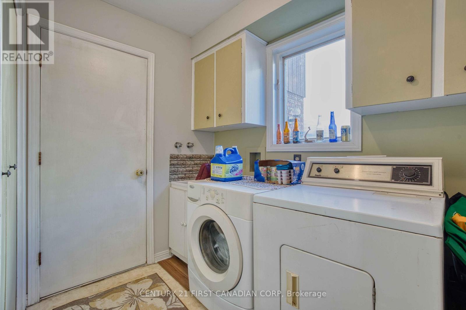 33 Fourwinds Road, London South, Ontario  N6K 3L1 - Photo 25 - X12485693