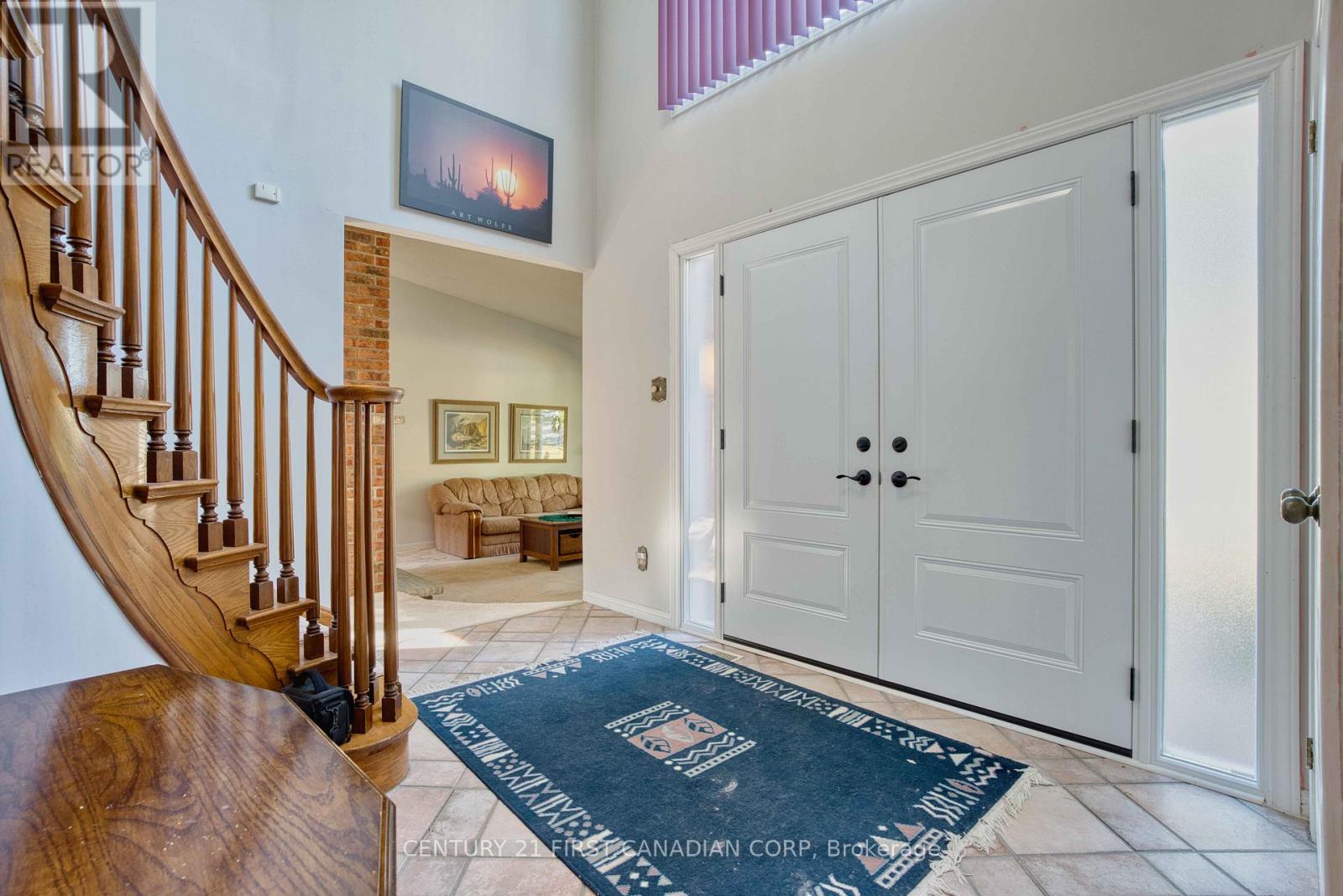 33 Fourwinds Road, London South, Ontario  N6K 3L1 - Photo 6 - X12485693