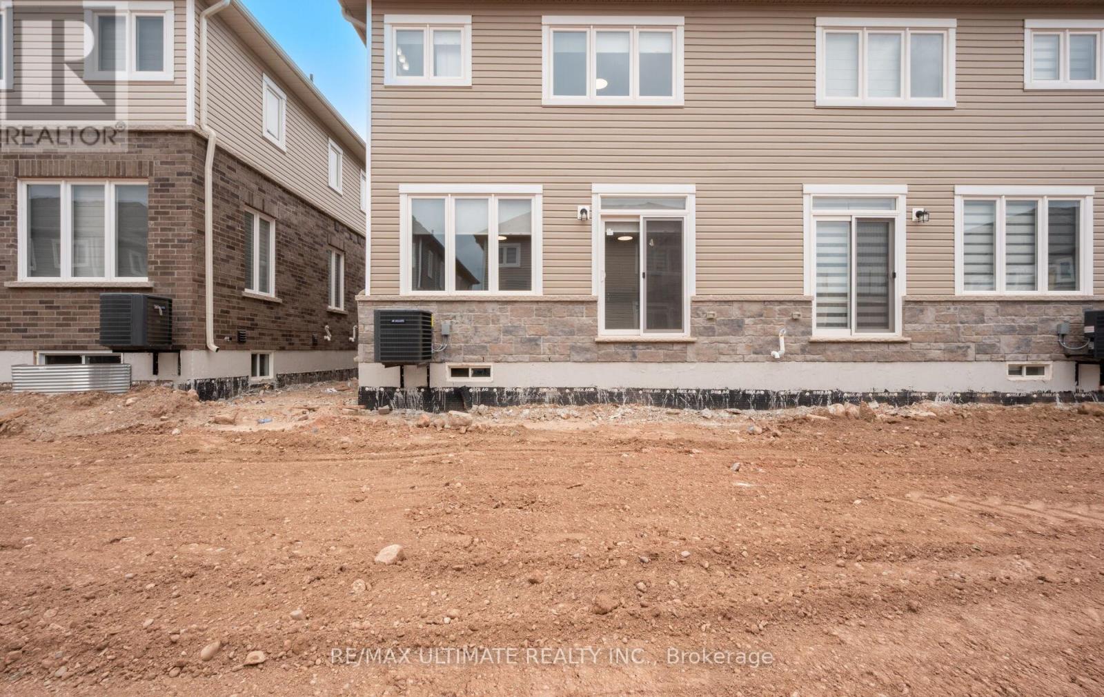 117 Molozzi Street, Erin, Ontario  N0B 1T0 - Photo 42 - X12458553