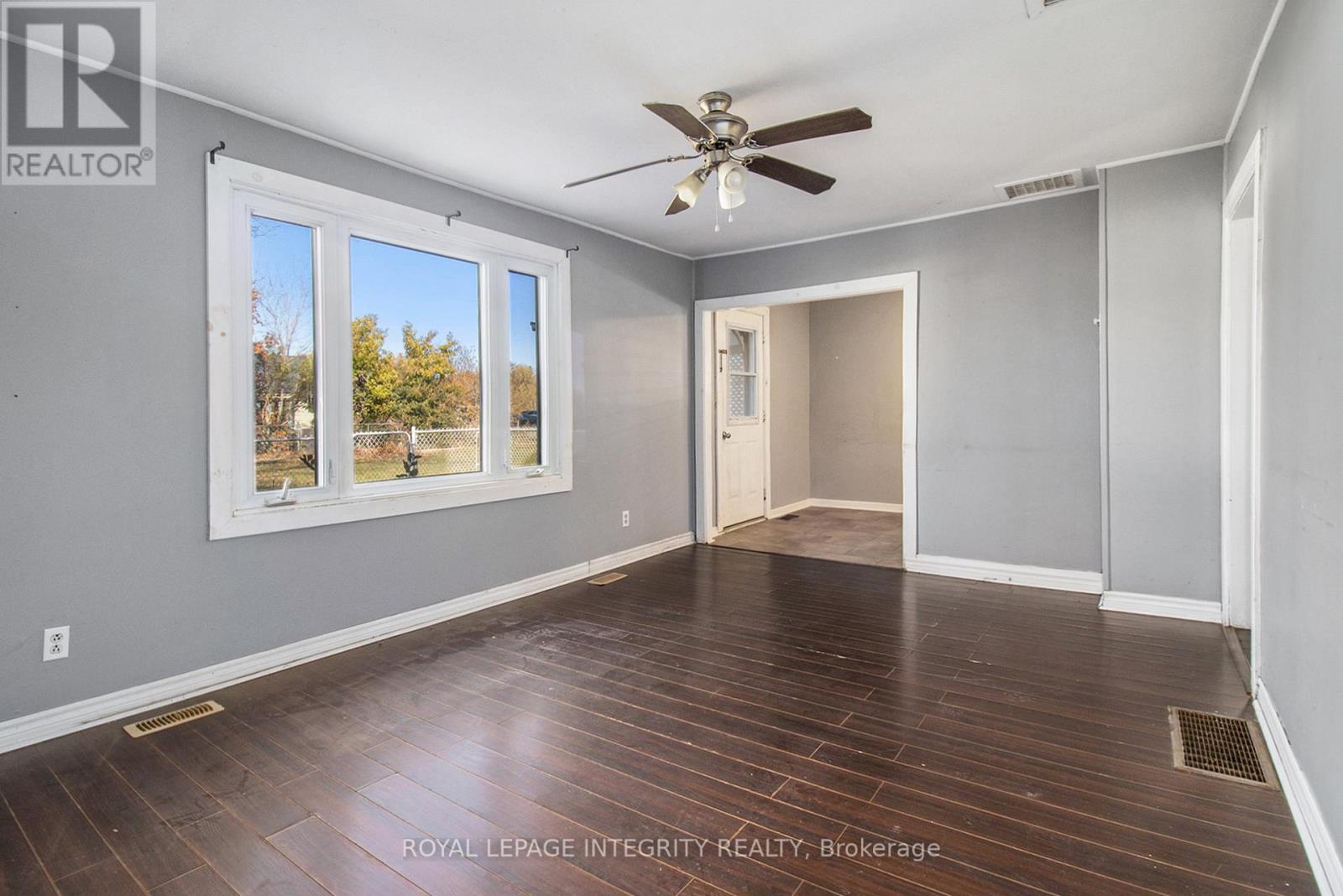 30 Churchill Crescent, Smiths Falls, Ontario  K7A 3H4 - Photo 7 - X12485645