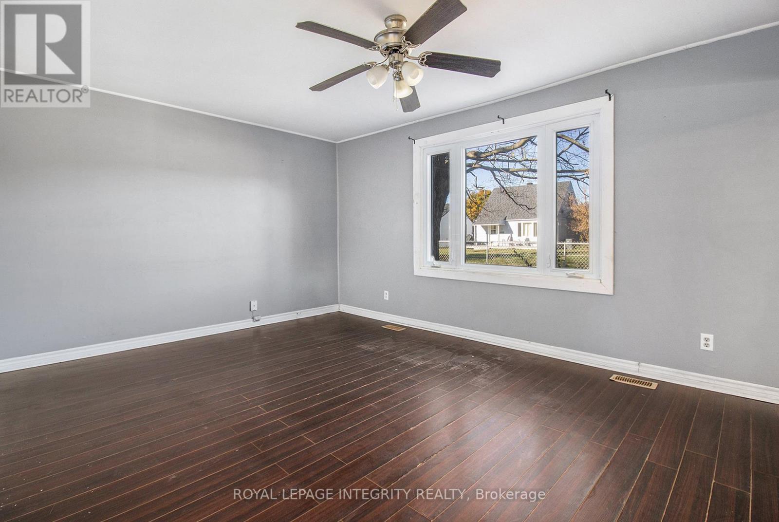 30 Churchill Crescent, Smiths Falls, Ontario  K7A 3H4 - Photo 8 - X12485645