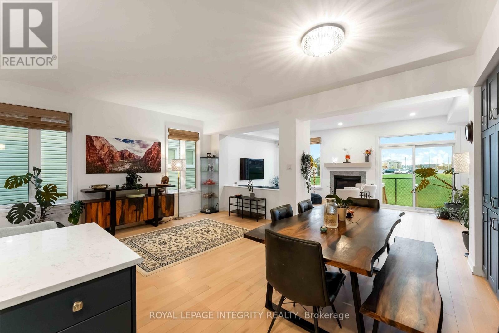 221 Finsbury Avenue, Ottawa, Ontario  K2S 2X9 - Photo 8 - X12485690