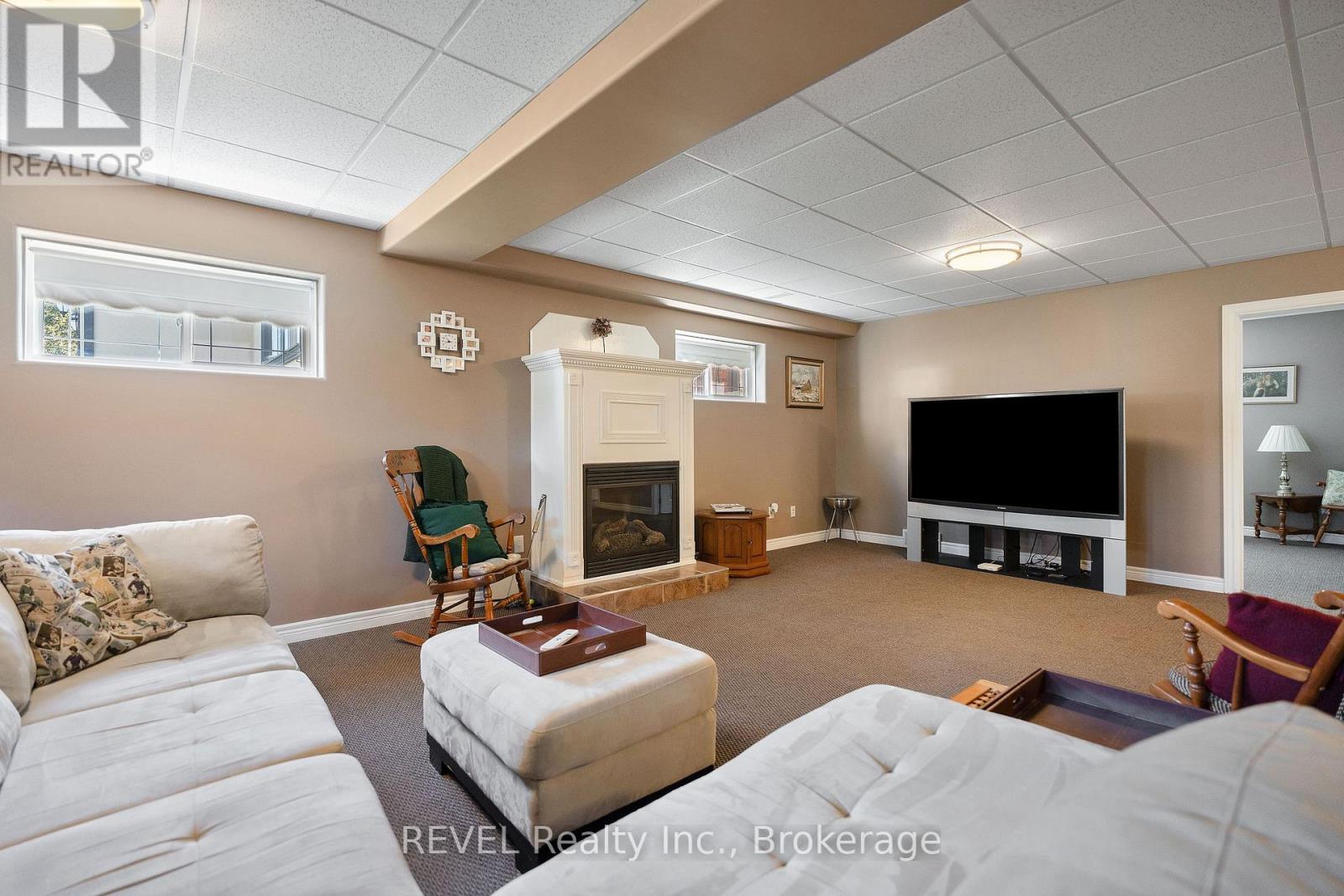 8028 Booth Street, Niagara Falls (Ascot), Ontario  L2H 1E8 - Photo 29 - X12485633