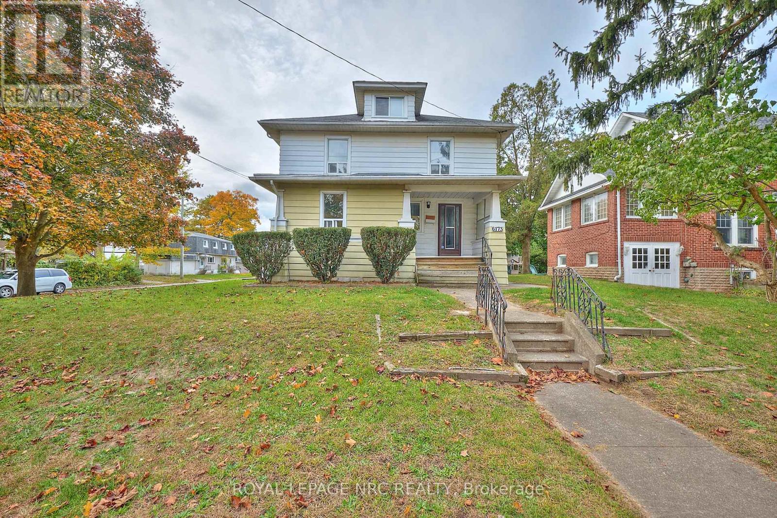 6173 Pine Grove Avenue, Niagara Falls, Ontario  L2G 4H9 - Photo 1 - X12485774