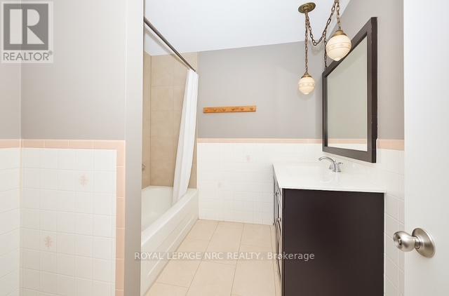 6173 Pine Grove Avenue, Niagara Falls, Ontario  L2G 4H9 - Photo 12 - X12485774