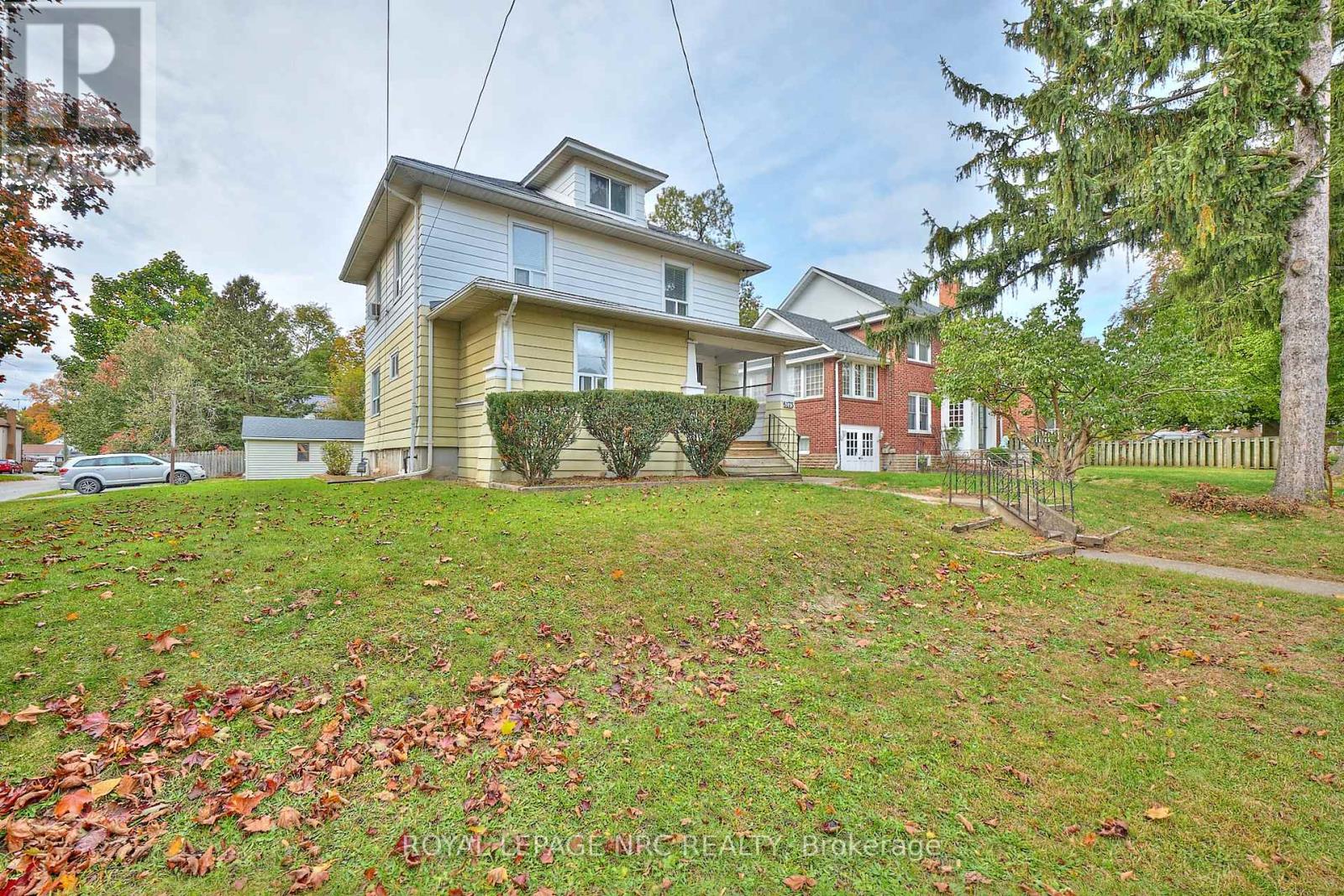 6173 Pine Grove Avenue, Niagara Falls, Ontario  L2G 4H9 - Photo 2 - X12485774