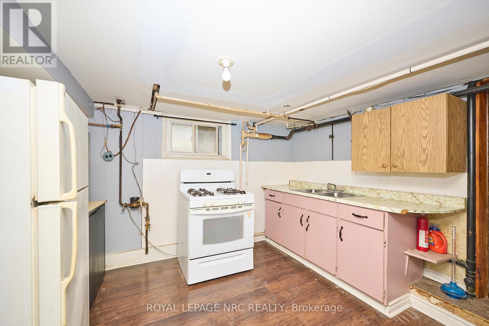 6173 Pine Grove Avenue, Niagara Falls, Ontario  L2G 4H9 - Photo 22 - X12485774