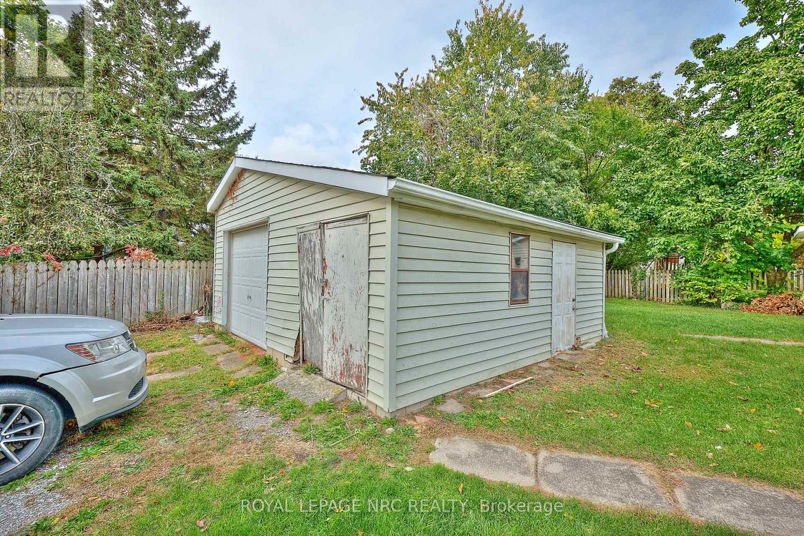 6173 Pine Grove Avenue, Niagara Falls, Ontario  L2G 4H9 - Photo 30 - X12485774