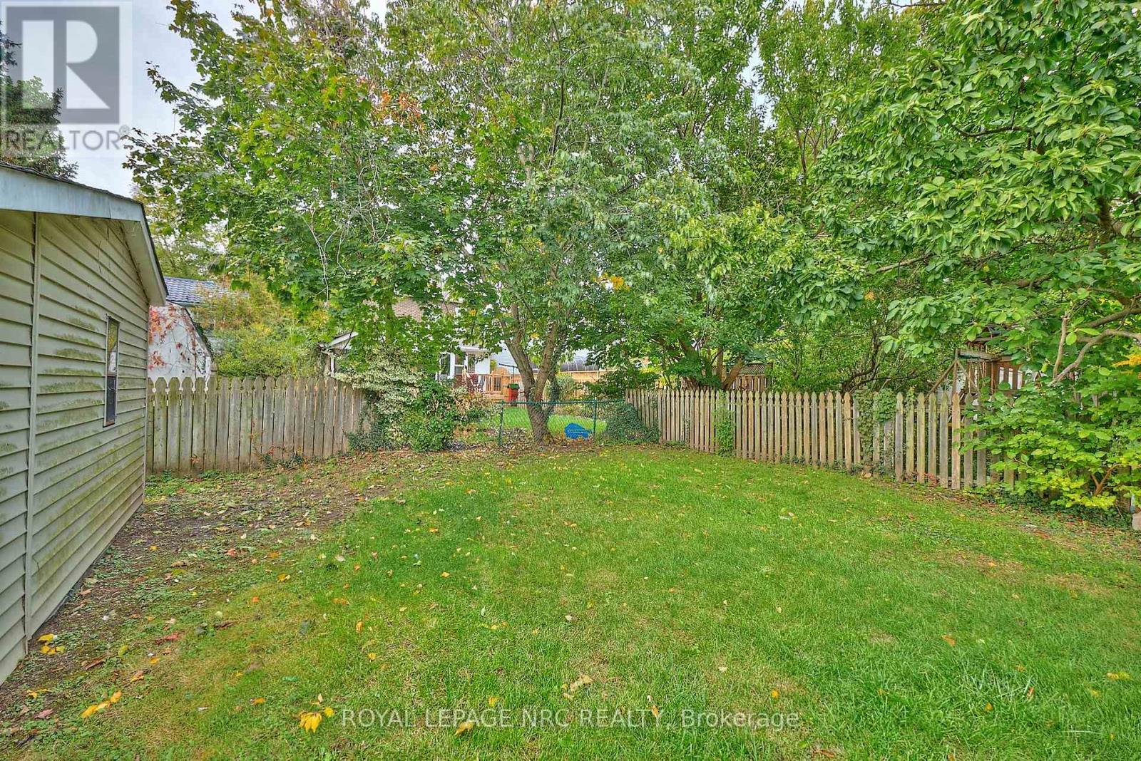 6173 Pine Grove Avenue, Niagara Falls, Ontario  L2G 4H9 - Photo 32 - X12485774