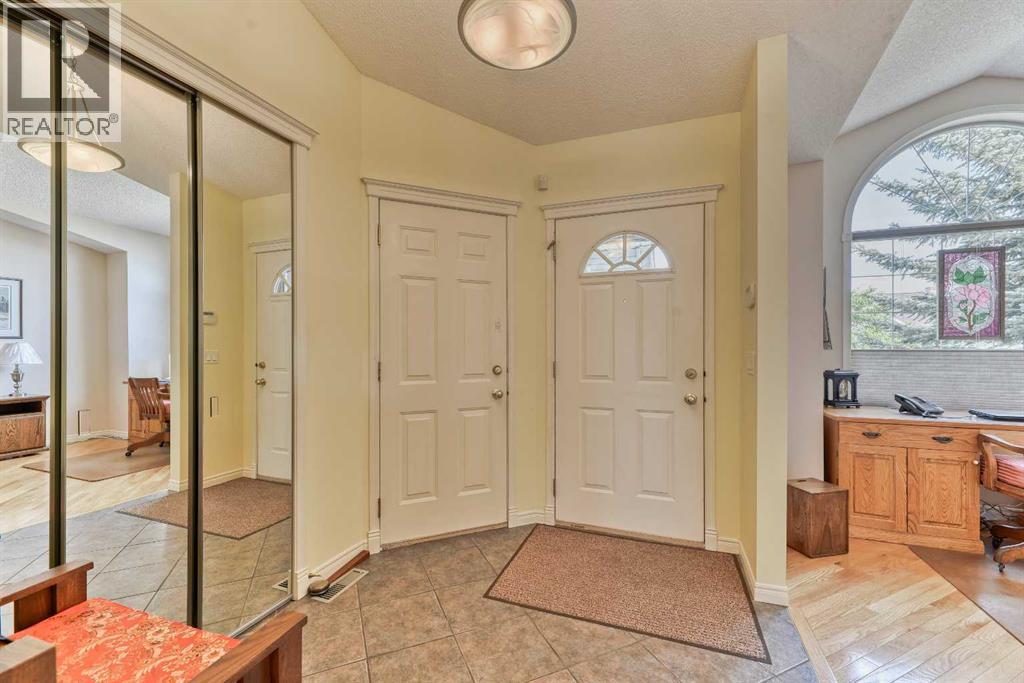 7 Scotia Landing Nw, Calgary, Alberta  T3L 3K2 - Photo 5 - A2261763