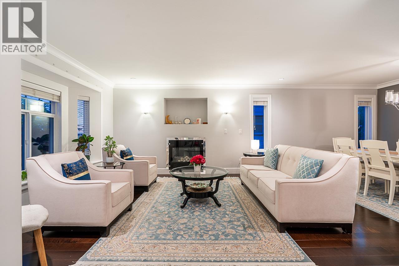 1931 Eighth Avenue, New Westminster, British Columbia  V3M 2T2 - Photo 3 - R3056979