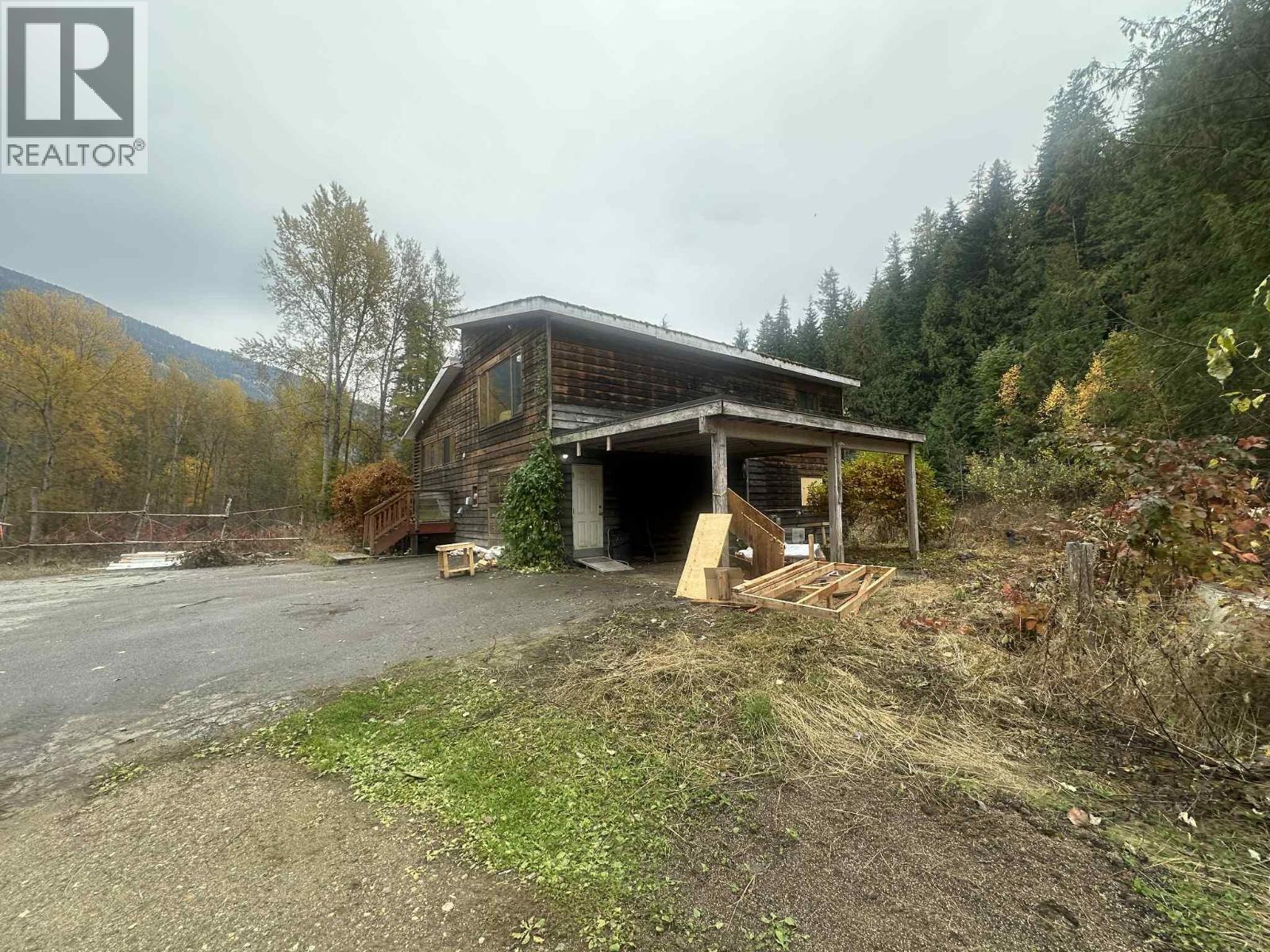 2349 Slocan Valley West Road, Slocan Park, British Columbia  V0G 2G0 - Photo 3 - 10366799