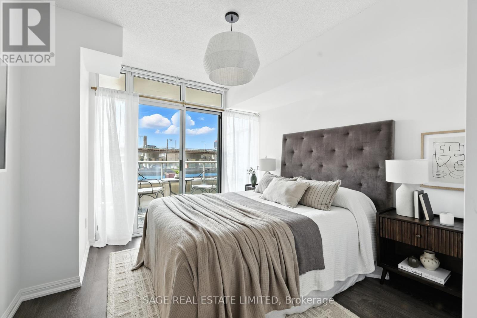 Th5 - 6 Pirandello Street, Toronto, Ontario  M6K 0B1 - Photo 13 - C12485551