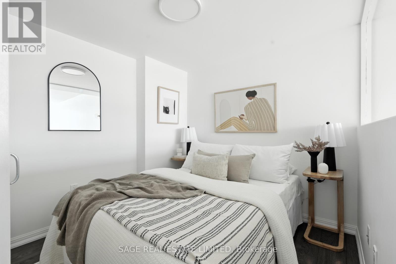 Th5 - 6 Pirandello Street, Toronto, Ontario  M6K 0B1 - Photo 15 - C12485551