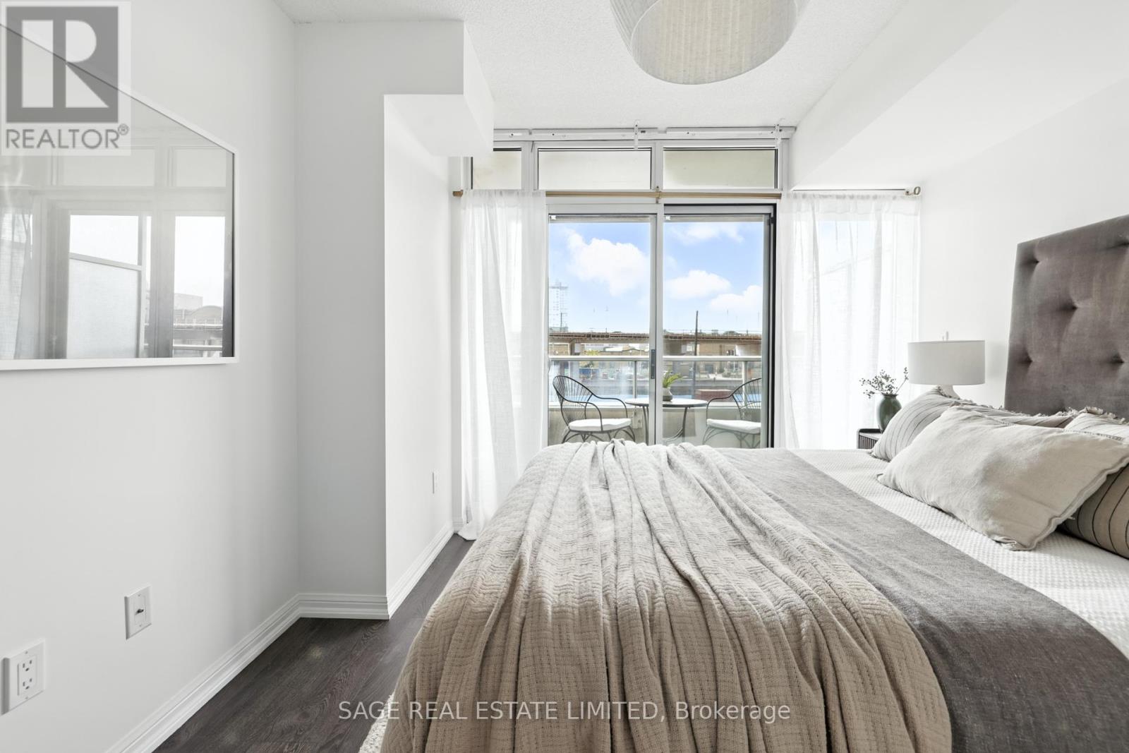 Th5 - 6 Pirandello Street, Toronto, Ontario  M6K 0B1 - Photo 16 - C12485551